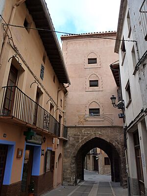 Archivo:Montalbán - Torreón de la cárcel