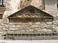Archivo:Muro de Aguas - Fuente de frente