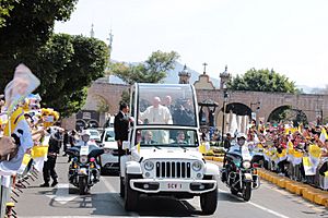 Archivo:Papa Francisco en Morelia
