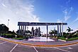 Plaza mayor de nuevo chimbote y catedral.JPG