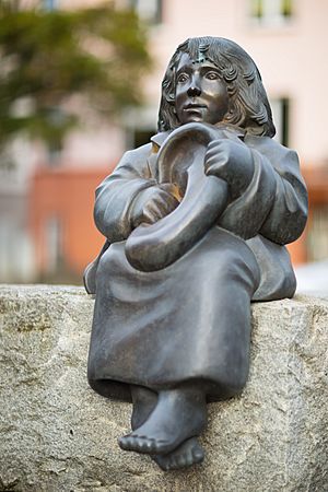 Archivo:Sculpture Momo Ulrike Enders Michael-Ende-Platz Hanover Germany