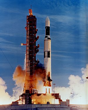 Archivo:Skylab launch on Saturn V