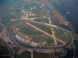 Archivo:TalladegaSuperspeedway2