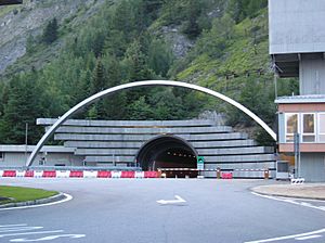 Archivo:Tunnel du mont-blanc coté italien