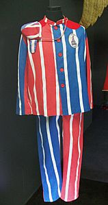 Archivo:Vestit de la Muixeranga d'Algemesí al Museu Valencià d'Etnologia, València