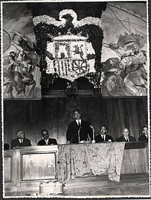 Archivo:(Colección Cabildo de Gran Canaria) Discurso del ministro del Movimiento José Solís en el cincuentenario del Cabildo de Gran Canaria. 2