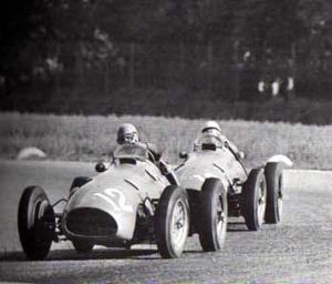 Archivo:1952-09-07 GP Italia Monza Ferrari 500 F2 Villoresi Ascari