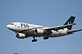 AP-BDZ Airbus A310 PIA Pakistan International (13891355725)