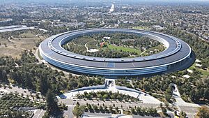 Archivo:Apple Park 2022