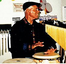 Armando Peraza London 1999 001.jpg
