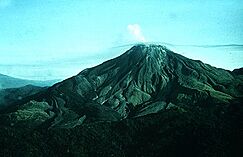 Archivo:Bagana Volcano