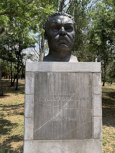 Busto de Silvestre Revueltas Sánchez