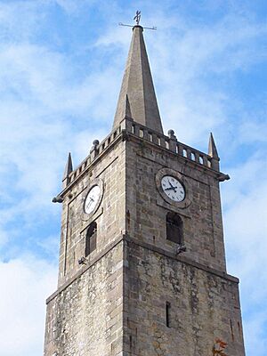 Archivo:Comillas - Iglesia de San Cristóbal 02