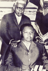 Archivo:Duvalier father and son