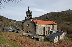 Igrexa de San Mamede de Pentes.jpg