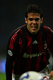 Archivo:Kaka of AC Milan, April 19, 2009