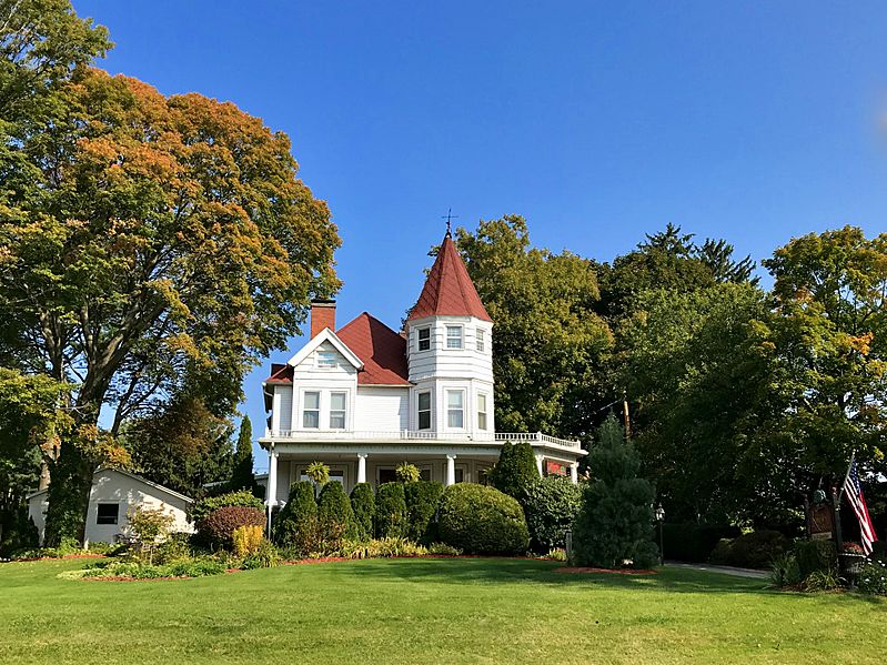 Kingsley House - Fennville, Michigan