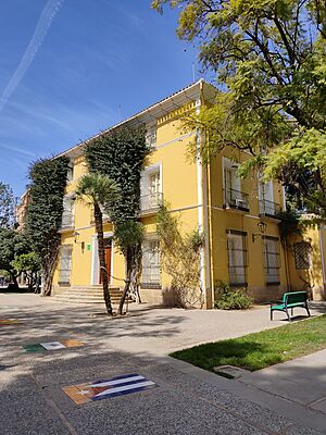 Archivo:La Casa Amarilla (Alhama de Murcia)