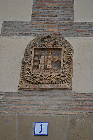 Archivo:Piedra armera de los Torres