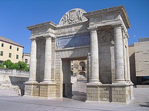 Archivo:Puerta del Puente, Córdoba (España)