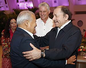 Archivo:Salvador Sánchez Cerén and Daniel Ortega