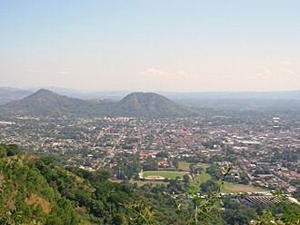 Archivo:Santa Ana,Cerro Tecana ^amp, DownTown Dic07 - panoramio