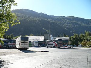 Archivo:Terminal de Ómnibus de San Martín de los Andes Argentina