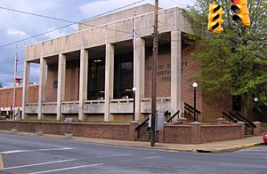 Archivo:Unicoi-county-courthouse-tn1