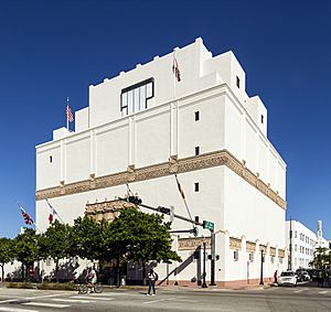 Archivo:Wolfsonian FL1