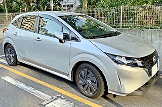 0 Nissan Note (E13) 1.jpg