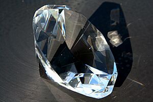 Archivo:A big shiny diamond