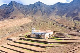 A closer view of Casa Winter in Cofete on Fuerteventura, Canary Islands.jpg