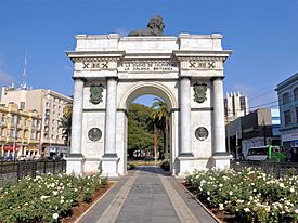 Arco Británico, Valparaiso.jpg