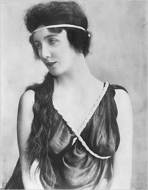 Archivo:Audrey Munson 1922