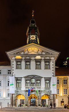 Archivo:Ayuntamiento, Liubliana, Eslovenia, 2017-04-14, DD 41-43 HDR