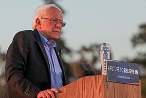 Archivo:Bernie Sanders in Vallejo, California