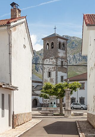 Campanario da igrexa. Villamanín de la Tercia León-01.jpg