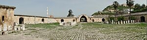 Archivo:Caravanserai of Qalat el-Mudiq 01