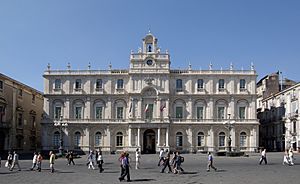 Archivo:Catania BW 2012-10-06 11-26-20