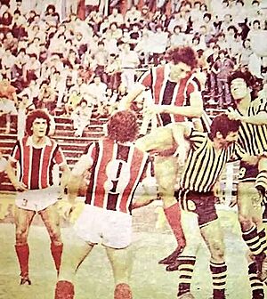 Archivo:Chacarita-Almirante, Primera B 1980