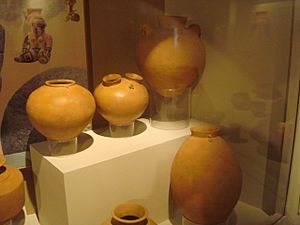 Archivo:Diquis pre-columbian pottery Costa Rica