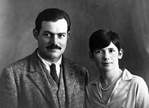 Archivo:Ernest and Pauline Hemingway, Paris, 1927