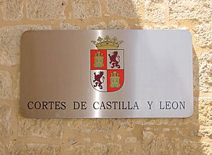 Archivo:Fuensaldaña castillo 12 lou
