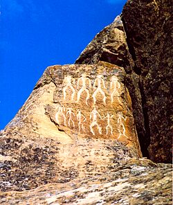 Archivo:Gobustan ancient Azerbaycan full