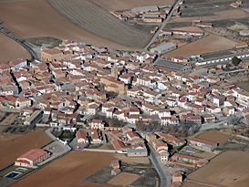 Iglesia de San Pedro, en Blancas (Tereul).jpg