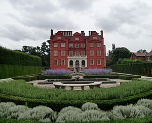 Archivo:Kew Palace - Queen's Garden