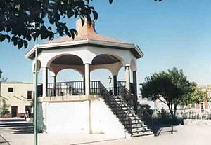 Archivo:Kiosco de la plaza prinicipal