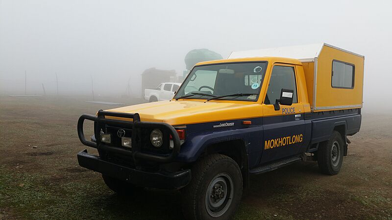 Lesotho police car (Sani Pass) 04