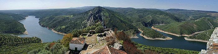 Archivo:Monfrague pan