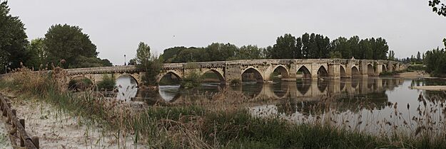 PuenteDeSimancas--5200037-5200043